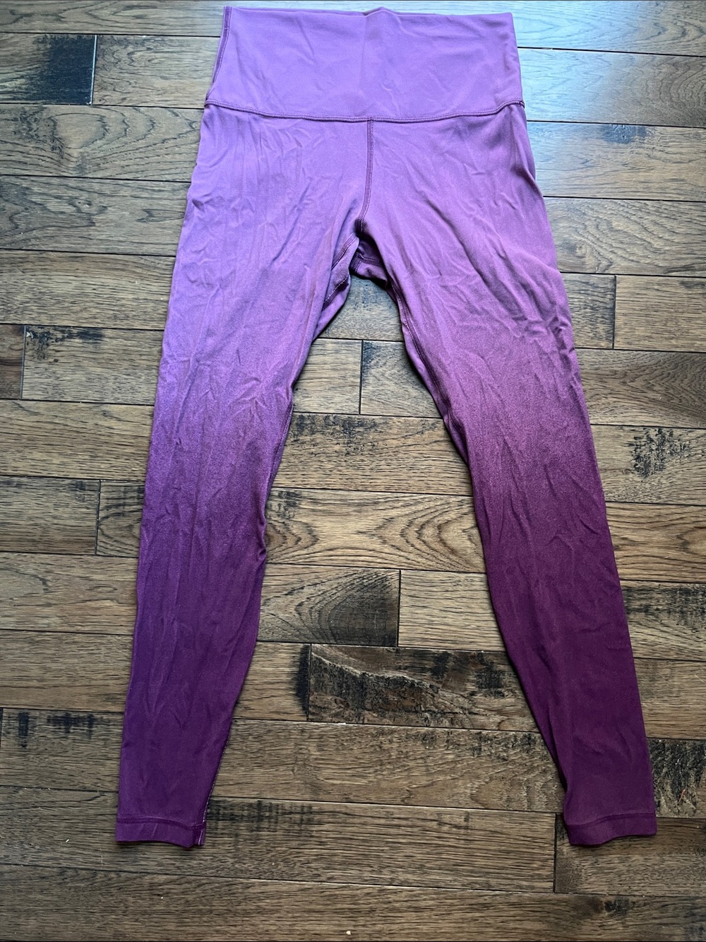 Lululemon Purple Ombre Leggings size 8- Stretchy High-Waist Active Bottoms